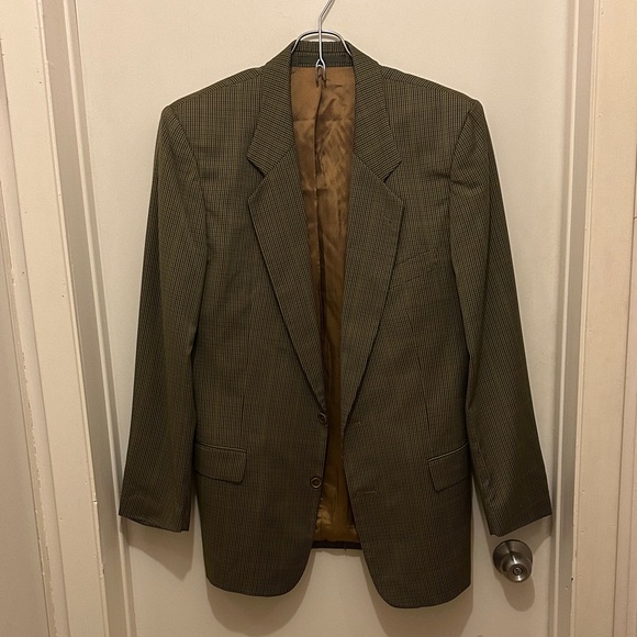 Hugo Boss (42R) - Picture 14 of 15